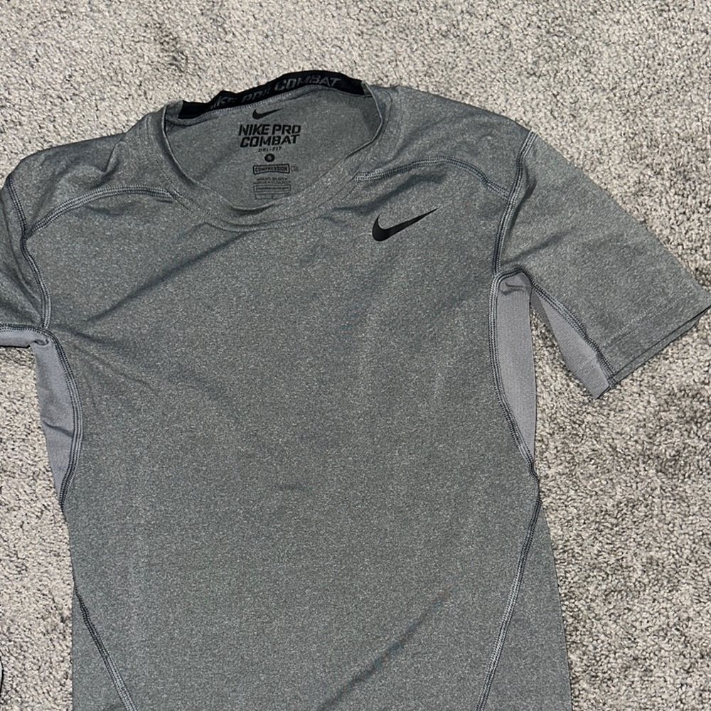 Nike Women’s Gray Pro Combat Shirt